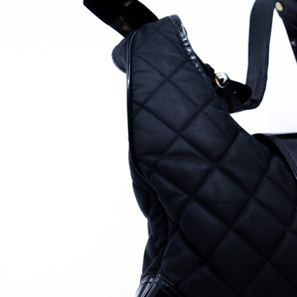 Burberry Diamond Quilted Shoulder Bag - Picture 3 of 11